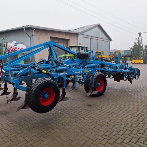 WhatsApp Image 2025-05-28 at 10.09.53 WhatsApp Image 2025-05-28 at 10.09.53